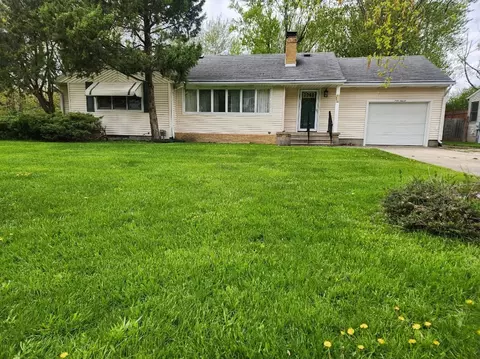 911 S Powell, Essexville, MI 48732