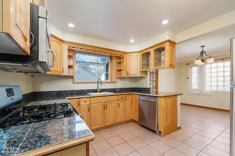 201 Mcmillan, Grosse Pointe Farms, MI 48236 photo 8
