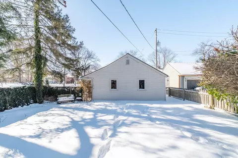 201 Mcmillan, Grosse Pointe Farms, MI 48236 photo 32