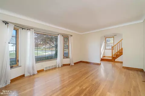 201 Mcmillan, Grosse Pointe Farms, MI 48236 photo 5
