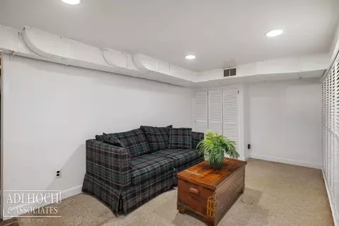 1394 Hampton, Grosse Pointe Woods, MI 48236 photo 24