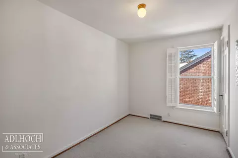 1394 Hampton, Grosse Pointe Woods, MI 48236 photo 23