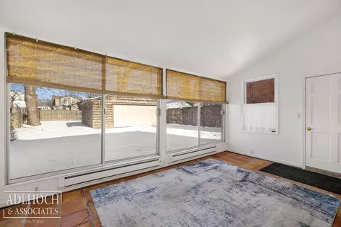 1394 Hampton, Grosse Pointe Woods, MI 48236 photo 13