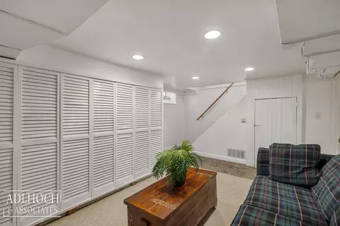 1394 Hampton, Grosse Pointe Woods, MI 48236 photo 25