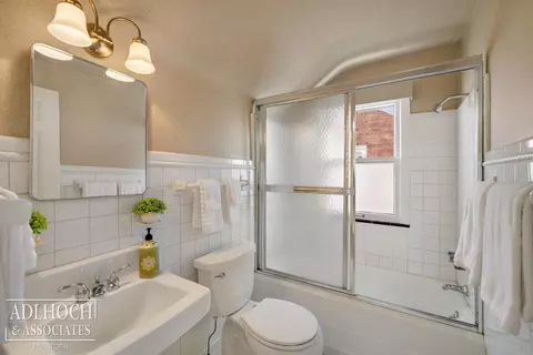1394 Hampton, Grosse Pointe Woods, MI 48236 photo 19