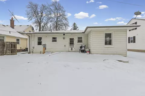 303 E Ml, Capac, MI 48014 photo 3