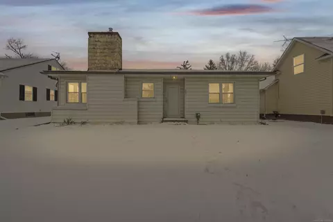 303 E Ml, Capac, MI 48014 photo 2