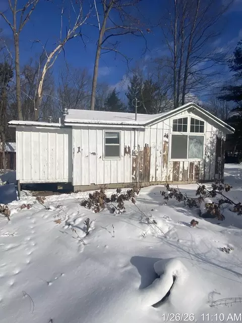 Exterior - 590 Wilson, Harrison, MI 48625 photo 3 of 7