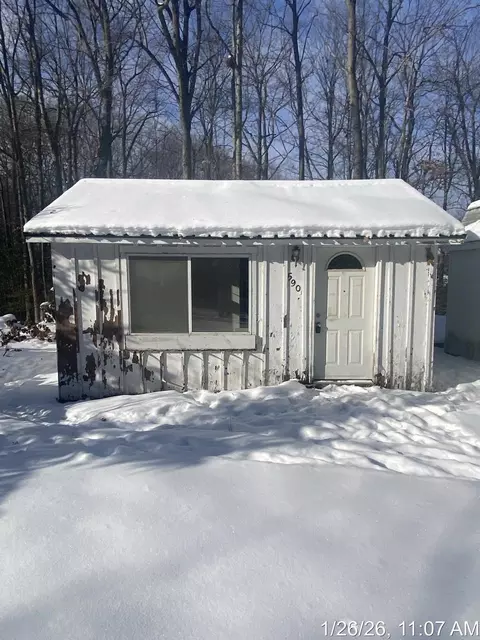 Exterior - 590 Wilson, Harrison, MI 48625 photo 2 of 7