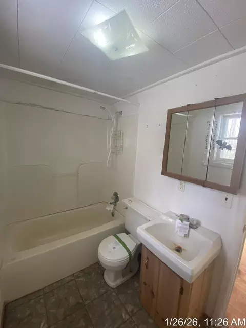 Bath - 590 Wilson, Harrison, MI 48625 photo 1 of 1