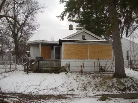 3805 Brown, Flint, MI 48532