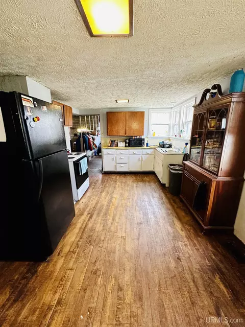 Kitchen - 114 E Superior, Ishpeming, MI 49849 photo 2 of 2