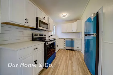 6072 Center, Traverse City, MI 49686