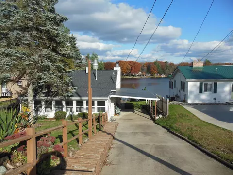 428 N N Lk, Harrison, MI 48625