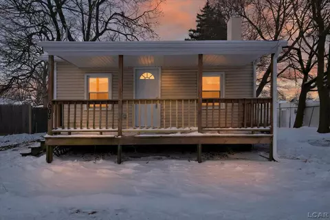 603 S S Ctr, Adrian, MI 49221