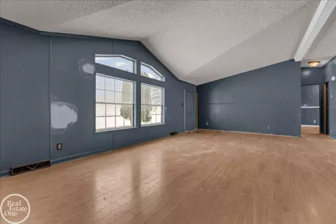 Living - 7677 Hewitt, Greenwood, MI 48006 photo 4 of 5