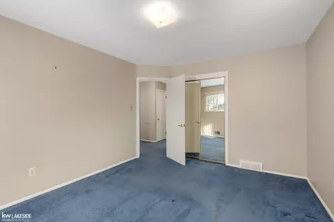 Bedroom - 24555 Willowby, Eastpointe, MI 48021 photo 4 of 6