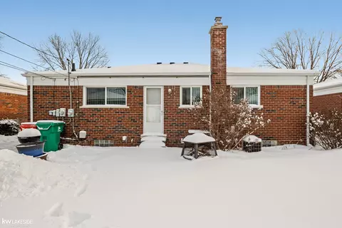 Exterior - 24555 Willowby, Eastpointe, MI 48021 photo 6 of 8