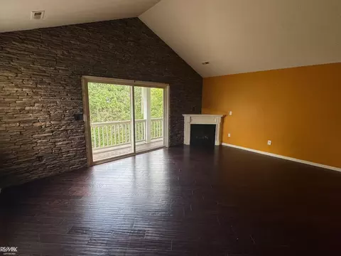Living - 45705 Cagney, Macomb, MI 48044 photo 3 of 4