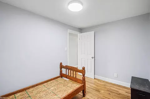 Bedroom - 4452 Muriel, Flint, MI 48506 photo 3 of 5