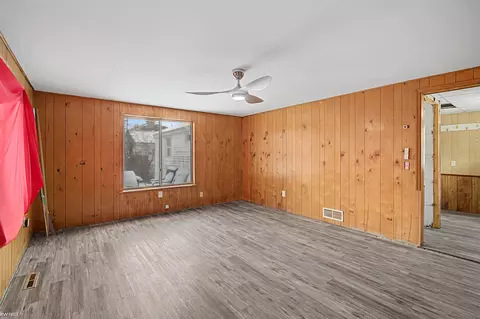 Living - 4452 Muriel, Flint, MI 48506 photo 5 of 6