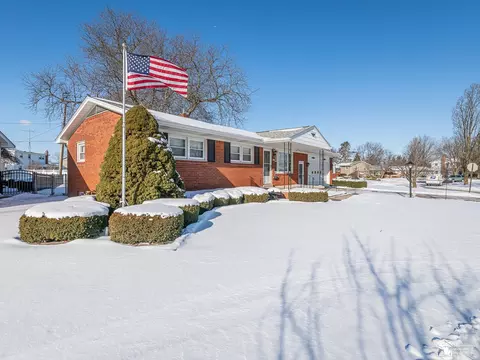 1055 Lavender, Monroe, MI 48162 photo 3