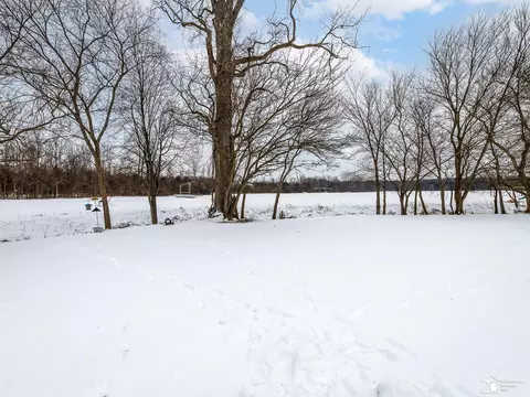 2470 Sutton, Temperance, MI 48182 photo 24