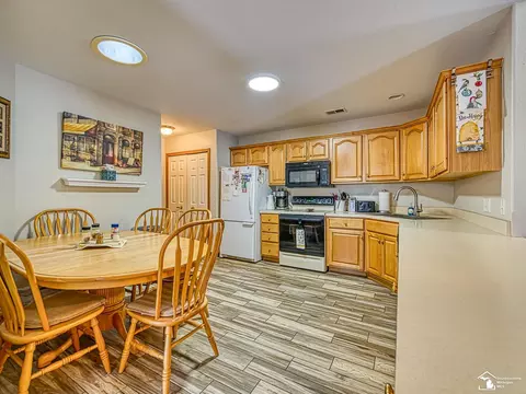 2470 Sutton, Temperance, MI 48182 photo 13