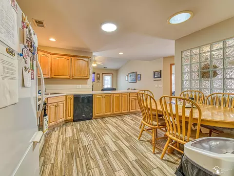 2470 Sutton, Temperance, MI 48182 photo 17