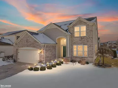19164 Hazelton, Macomb, MI 48042