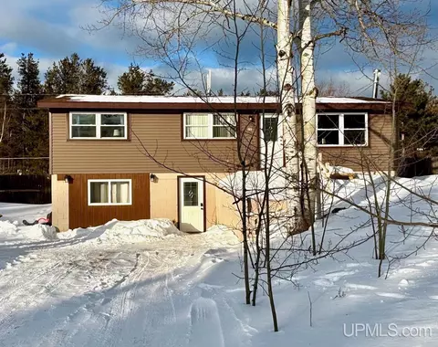 165 Dana, Marquette, MI 49855