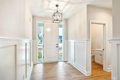 Entry Way - 11020 S Custer, Monroe, MI 48161 photo 1 of 2