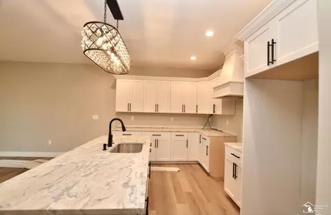 Kitchen - 11075 S Custer, Monroe, MI 48161 photo 2 of 2