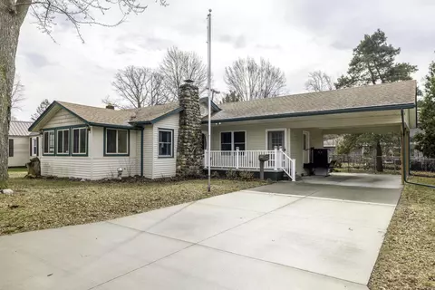 3055 Maplewood, Fort Gratiot, MI 48059