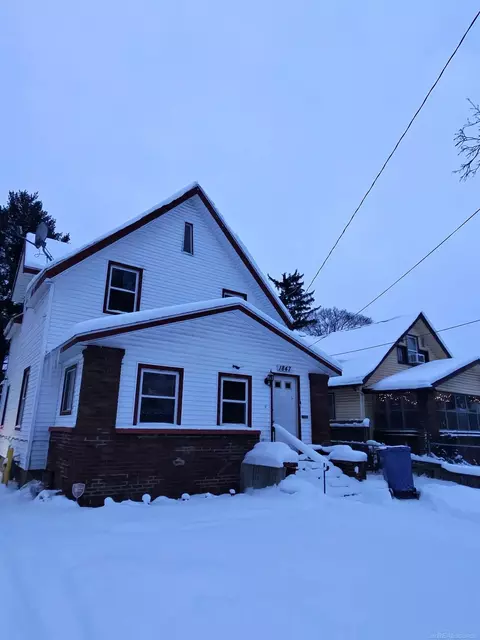 1847 SE Lafayette, Grand Rapids, MI 49507