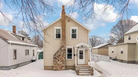 Exterior - 417 S 8th, Escanaba, MI 49829 photo 2 of 3
