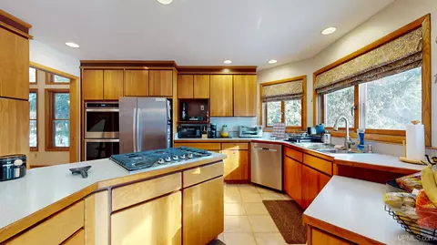 Kitchen - 4318 K, Bark River, MI 49807 photo 3 of 5