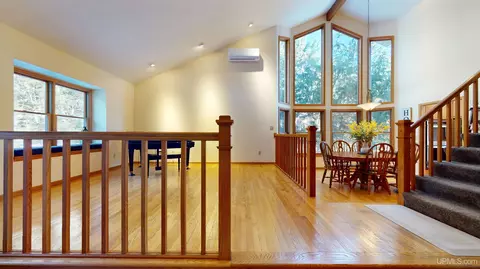 Dining - 4318 K, Bark River, MI 49807 photo 1 of 6