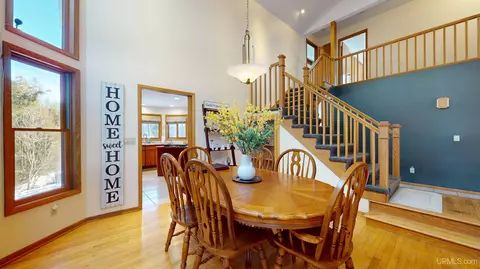 Dining - 4318 K, Bark River, MI 49807 photo 3 of 6
