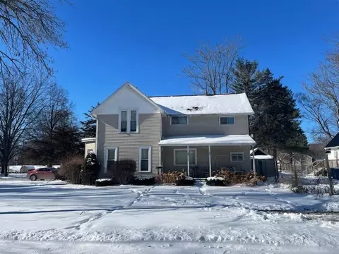242 S East, Vassar, MI 48768
