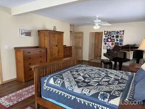 Bedroom - E4650 M28, Au Train, MI 49806 photo 3 of 10