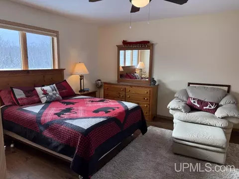 Bedroom - E4650 M28, Au Train, MI 49806 photo 4 of 10