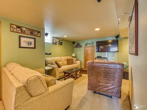 421 E Sub Sta, Temperance, MI 48182 photo 39