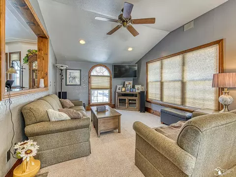 421 E Sub Sta, Temperance, MI 48182 photo 14