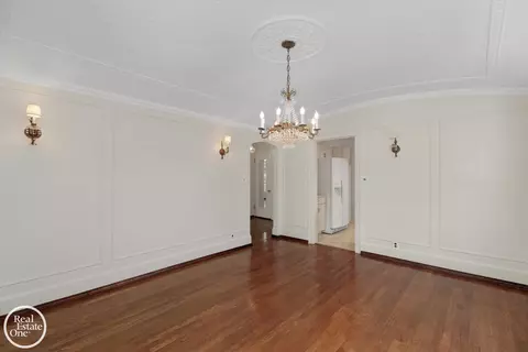 Dining - 943 Harcourt, Grosse Pointe, MI 48230 photo 1 of 1