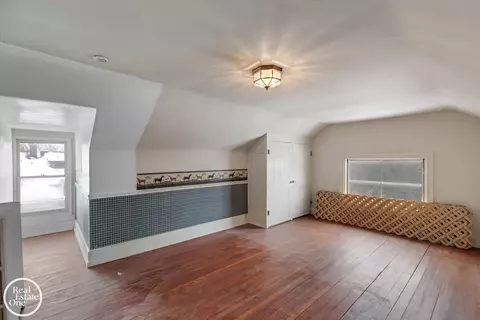 Bedroom - 943 Harcourt, Grosse Pointe, MI 48230 photo 6 of 7