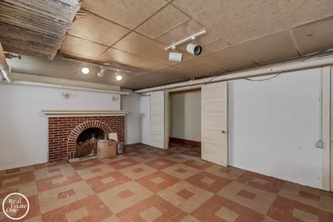 Other - 943 Harcourt, Grosse Pointe, MI 48230 photo 8 of 9