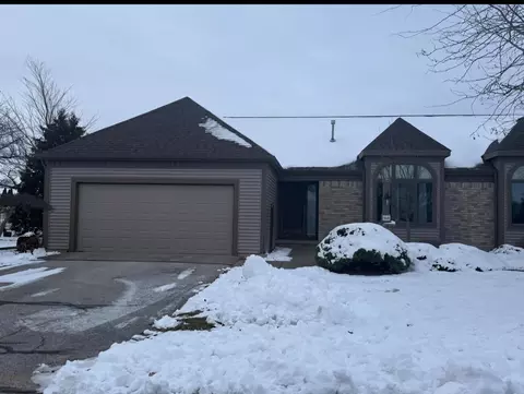 5649 Firethorne, Bay City, MI 48706