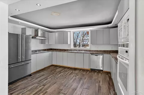 Kitchen - 253 E Sebewaing, Sebewaing, MI 48759 photo 1 of 4