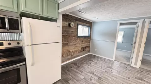 Entry Way - Undisclosed, Harrison, MI 48625 photo 3 of 6